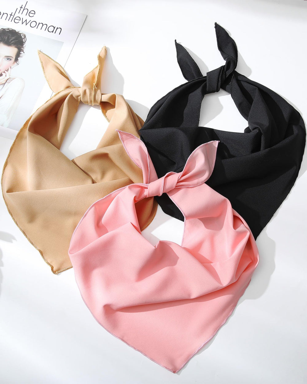 AWAYTR bandana used during yoga, keeps hair controlled comfortably