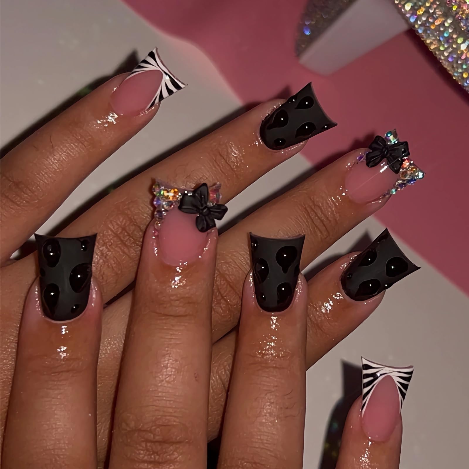 BABALAL front packaging showing black French-tip set and included glue for quick styling