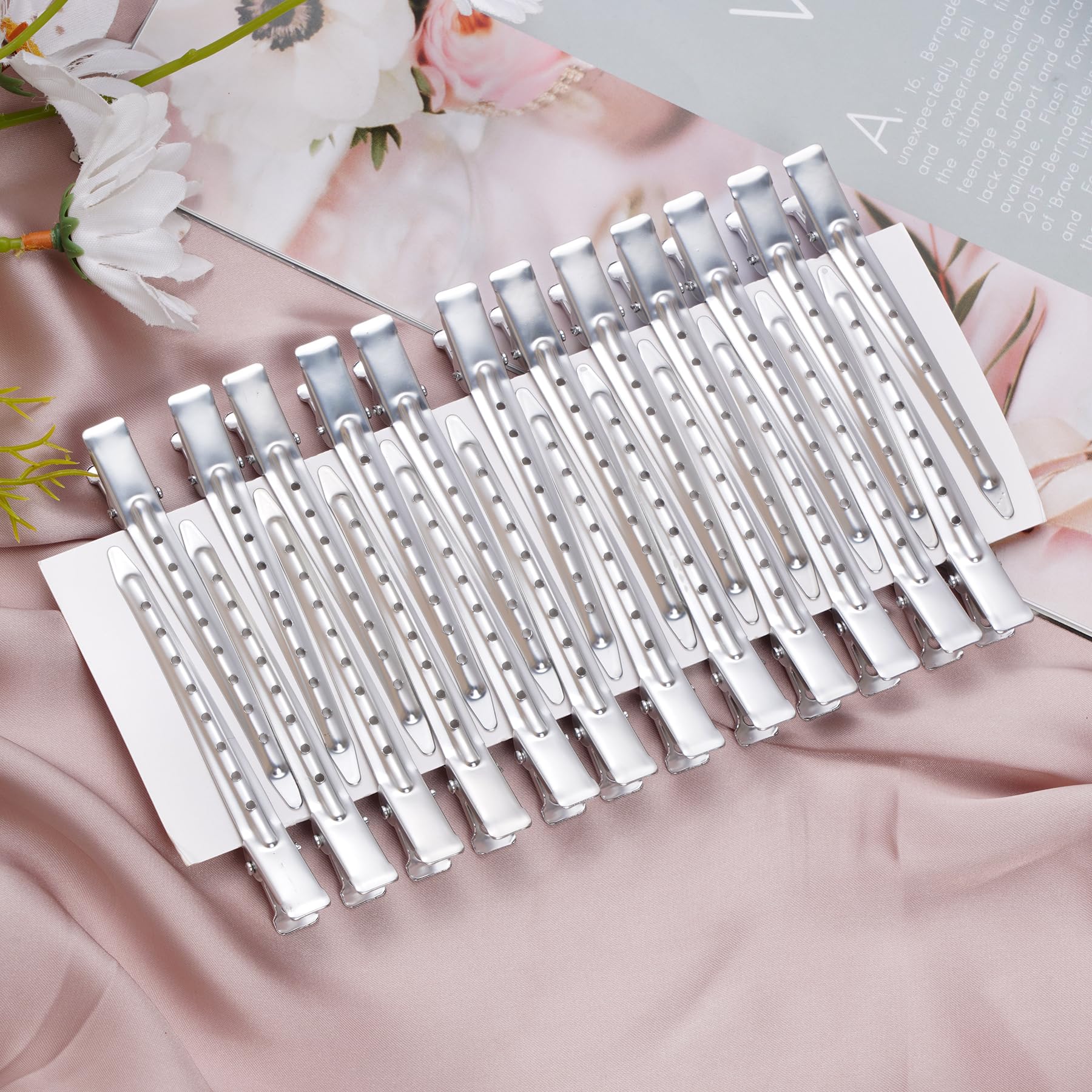 Bantoye clips in salon use sectioning hair for styling and professional control benefit