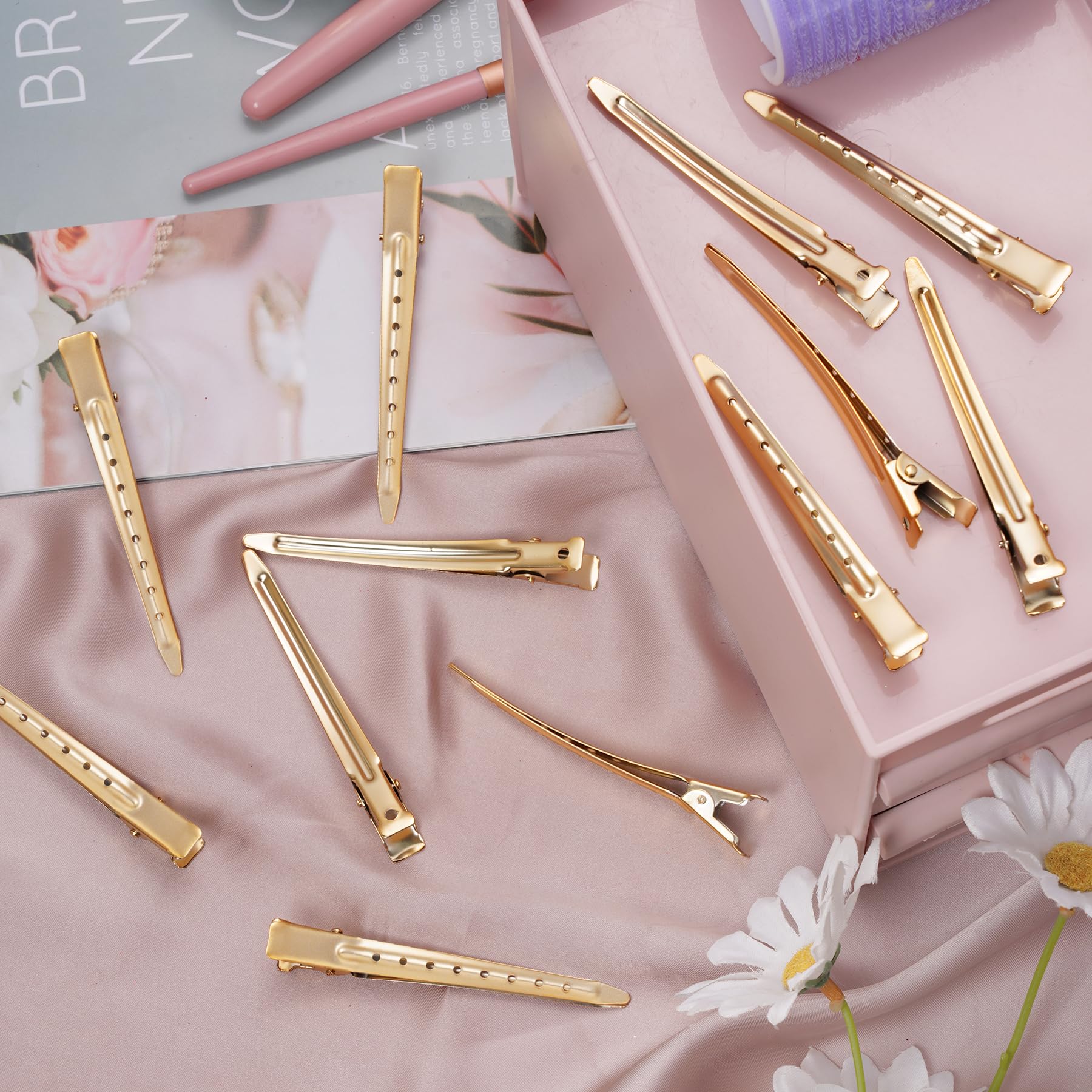 Bantoye clips on salon counter lifestyle demonstrating professional organization