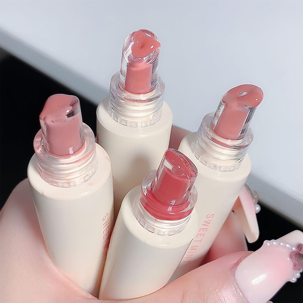 Baorder gloss in evening clutch setting showing polished look and gift-ready benefit