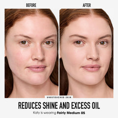 bareMinerals loose powder texture close-up highlighting silky finish and blendability