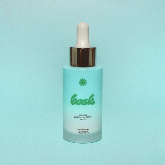 Bask pump-action dispensing serum for controlled application