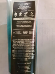 Bath & Body Works Ocean cream texture on hand demonstrating creamy hydration and smooth spread