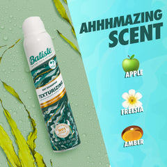 Batiste texture powder on hand illustrating rice starch oil absorption