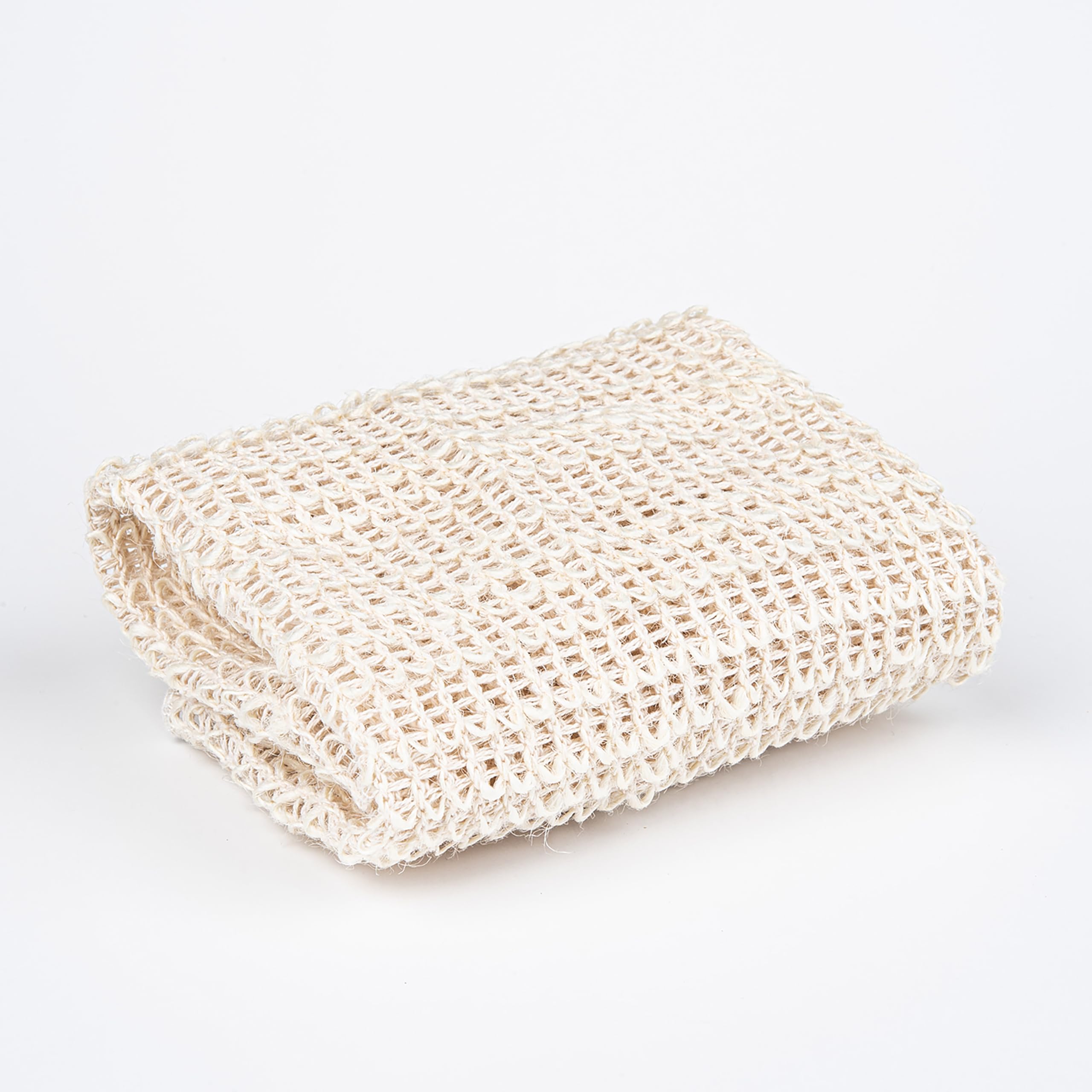 Baudelaire close-up of sisal fiber texture highlighting natural durability and effective exfoliation