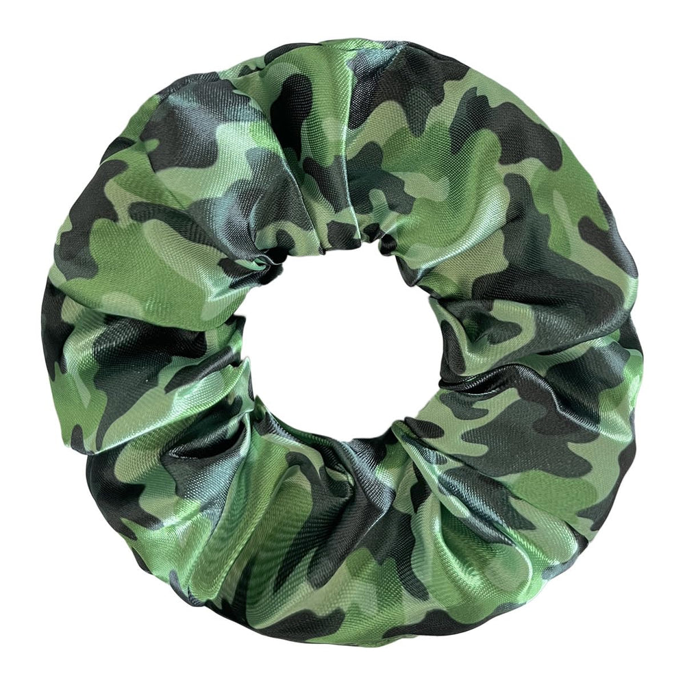 BBTDIN close-up fabric texture of camo scrunchie showing smooth finish benefit