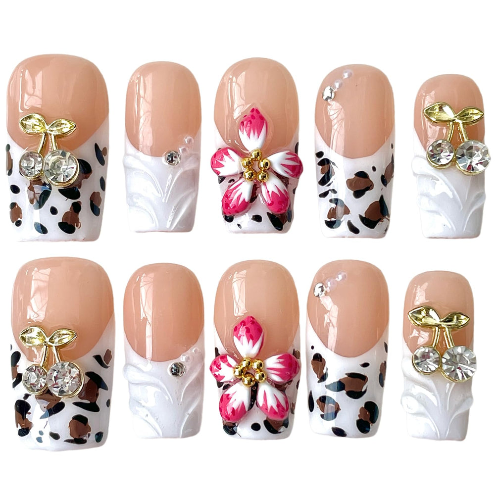 BByogooz front packaging showing full Velvet Jungle manicure set and benefit