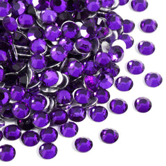 BEADSLAND close-up of crystal facets and flat back, highlights sparkle and precision cut