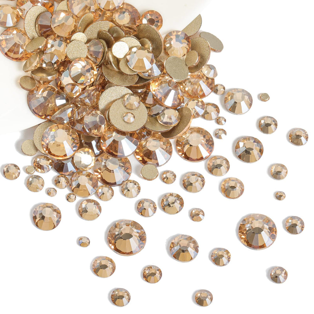BEADSLAND close-up of glass facets showing precise cut and high shine for strong sparkle