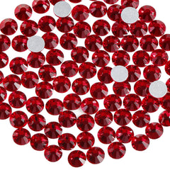 BEADSLAND close-up of crystal cuts showing precise facets and consistent sparkle for professional look