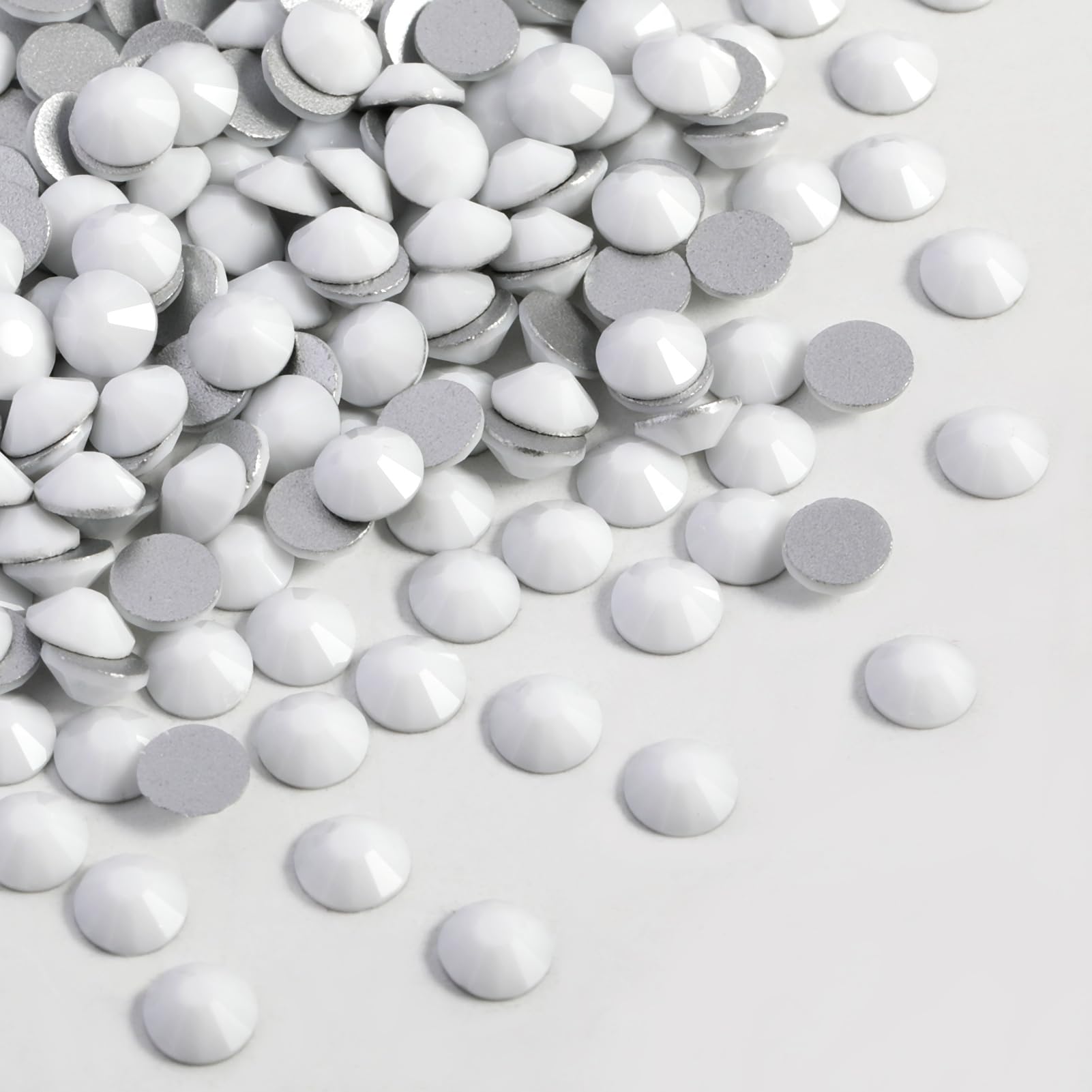 BEADSLAND front packaging showing 1440 chalk white rhinestones and benefit of bulk supply