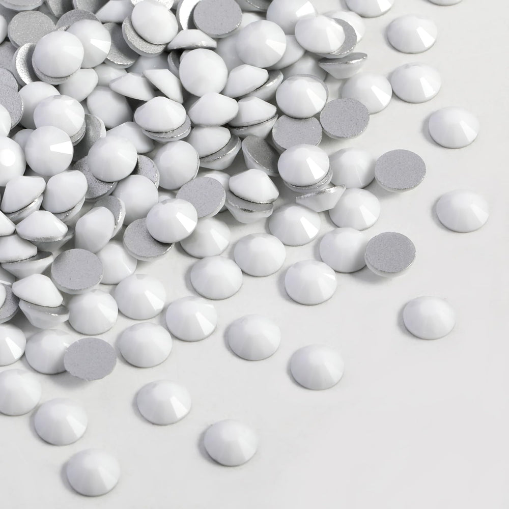 BEADSLAND front packaging showing 1440 chalk white rhinestones and benefit of bulk supply
