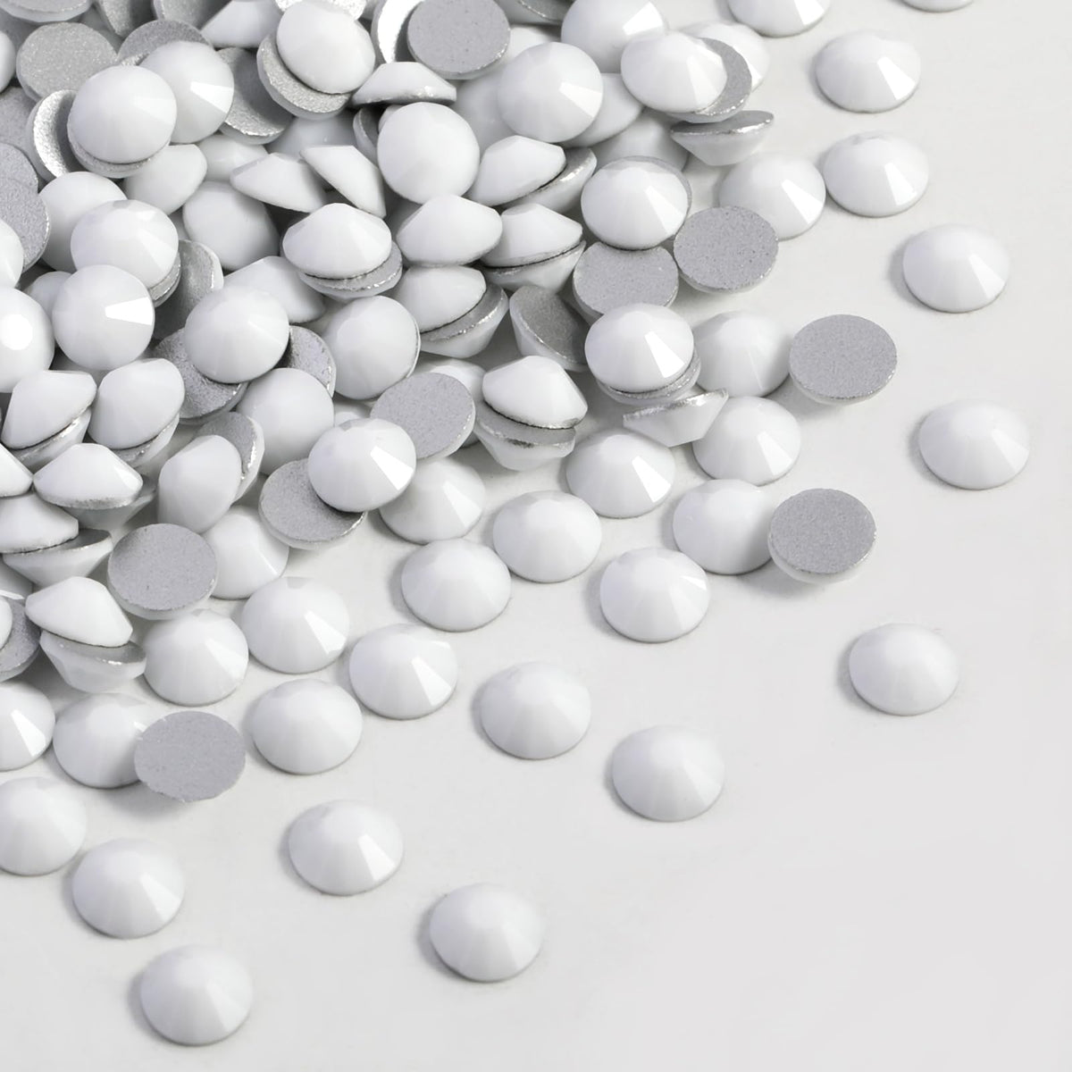 BEADSLAND front packaging showing 1440 chalk white rhinestones and benefit of bulk supply