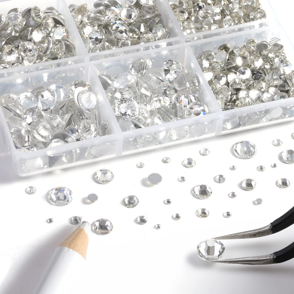 BEADSLAND close-up of divided compartments with sorted crystal sizes for fast selection