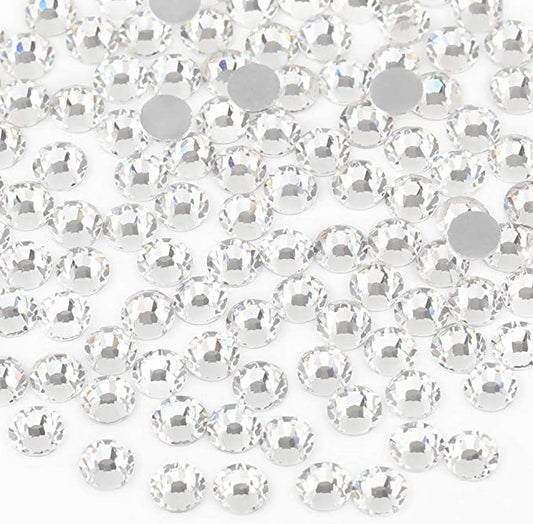 BEADSLAND close-up of SS16 crystal facets highlighting bright sparkle benefit