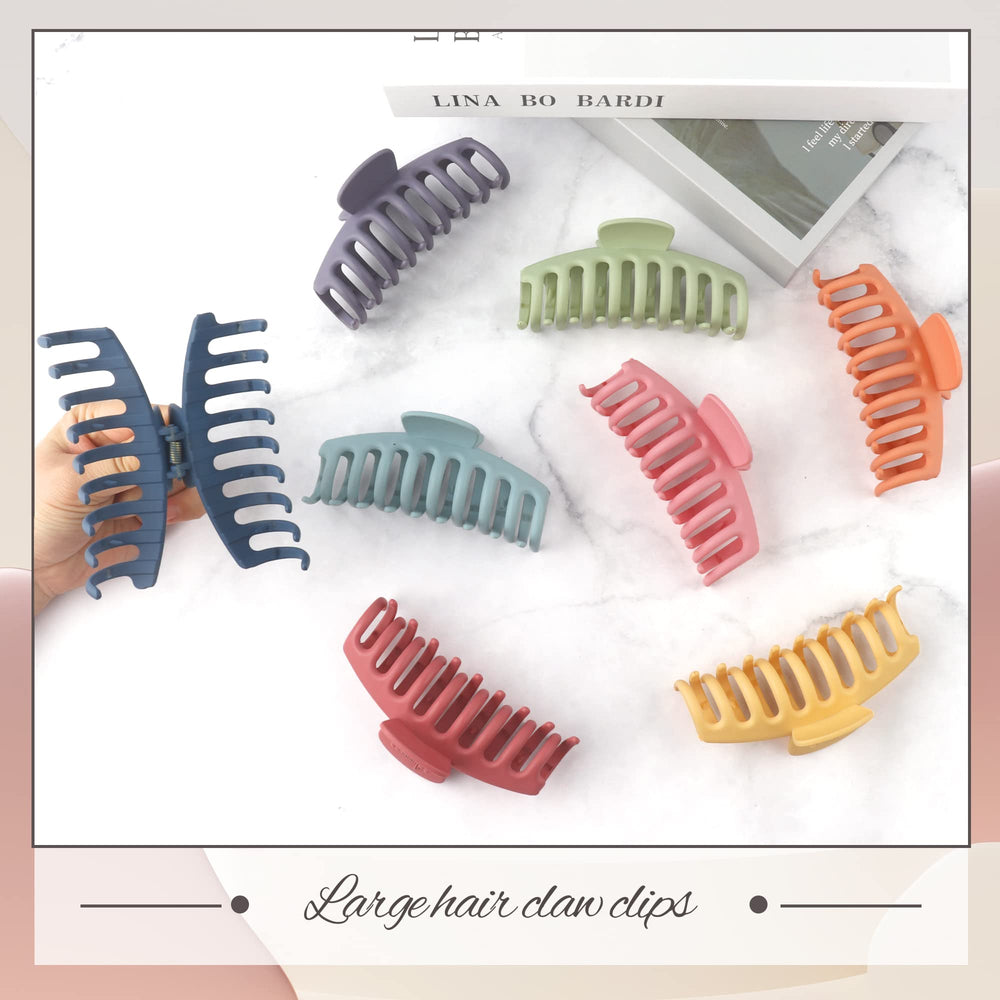 Beauty.H.C clip securing thick hair into an effortless updo for hold