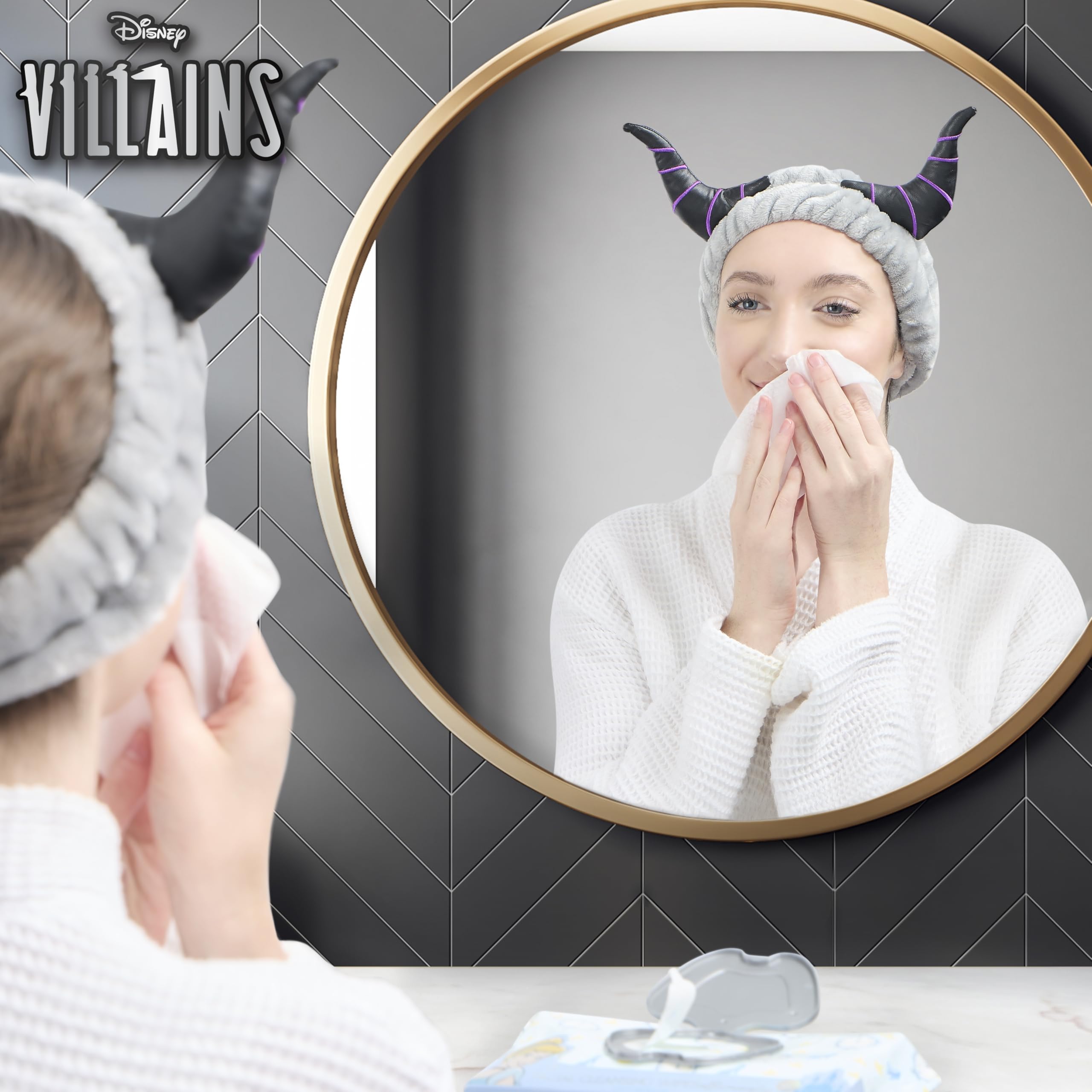 Belle Maison Maleficent adjustable closure detail demonstrating customizable fit benefit