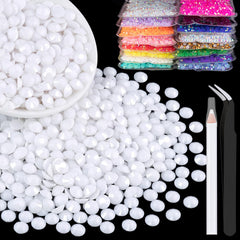 BELLEBOOST front packaging showing 2500 white 5mm rhinestones and tools for easy project start