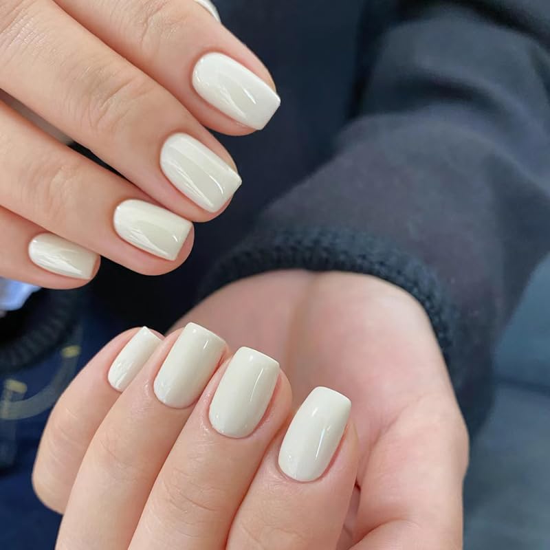 Bellelfin close-up of glossy nail surface highlighting smooth shine