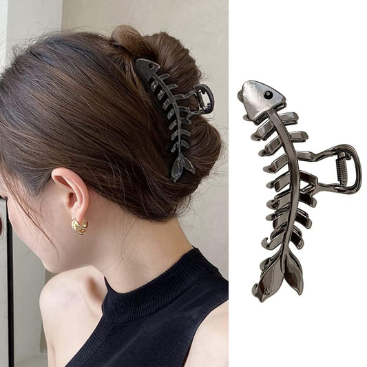 BELSITA gold fishbone clip front view showing stylish hold