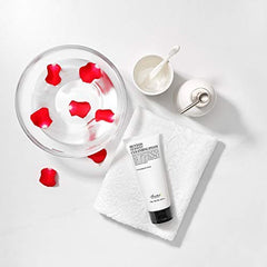 BENTON close-up of creamy lather on palm, highlighting gentle cleansing benefit