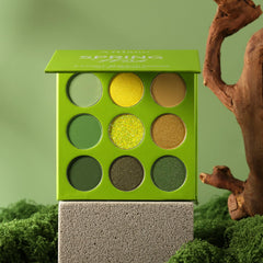 BEUSELF size and contents showing palette scale and travel-ready convenience benefits