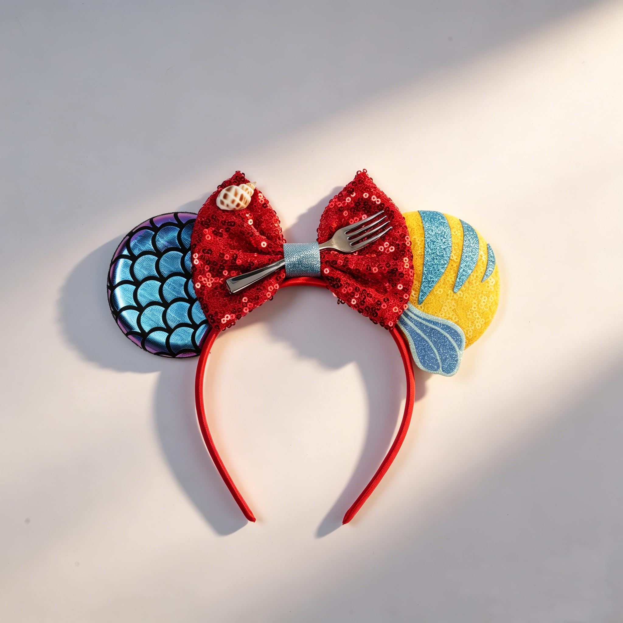 bianbaistar lifestyle shot at theme park illustrating how accessory enhances outfits