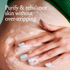 Billie pump close-up dispensing gel, highlights easy single-handed use