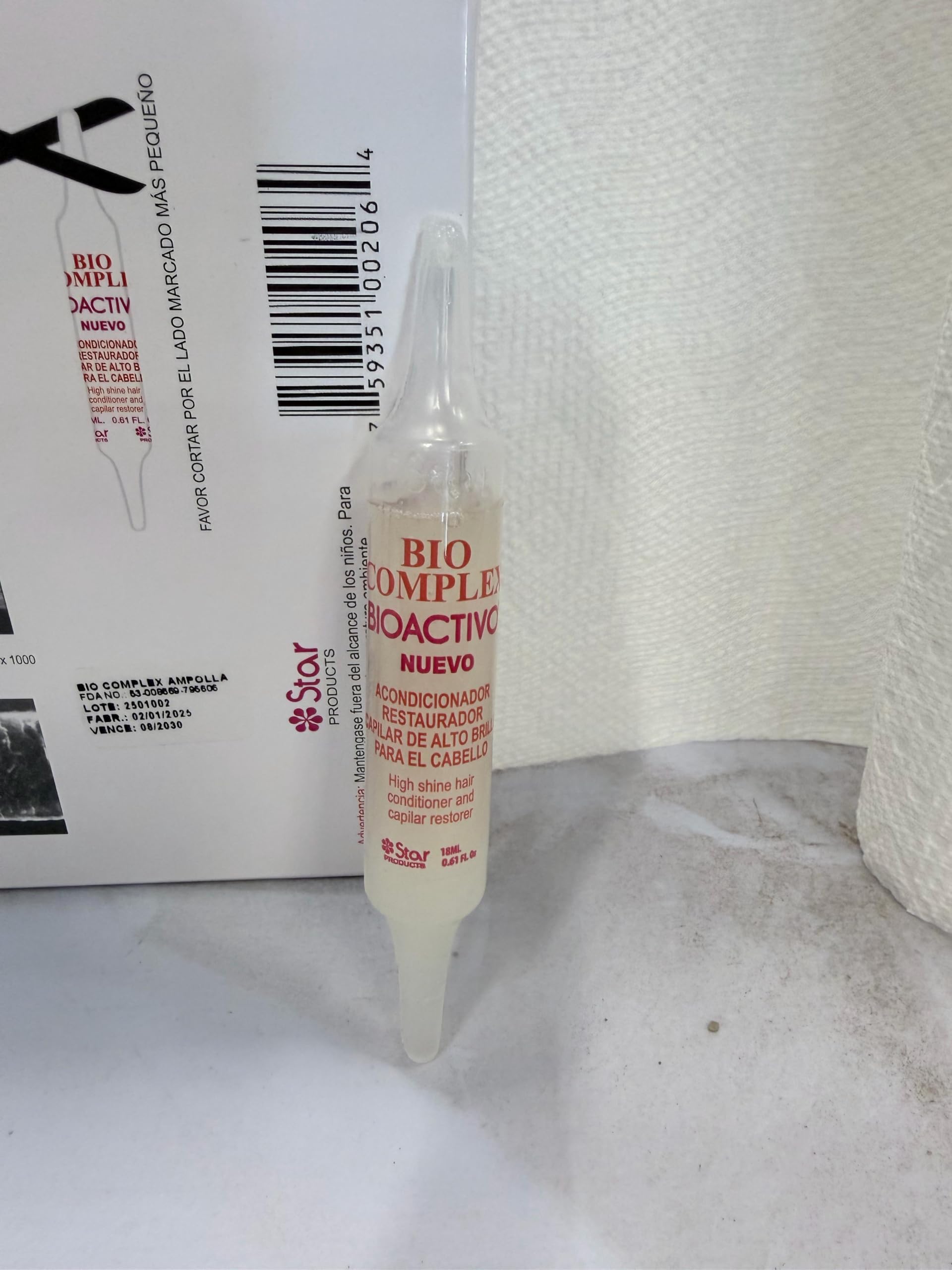 Model with glossy hair after Bio Complex ampoule treatment demonstrating shine