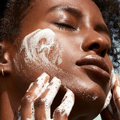 BIOSSANCE aloe leaf and gel close-up showing soothing hydration properties