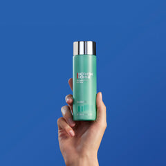 Biotherm Aquapower applied after shaving to soothe skin and reduce redness