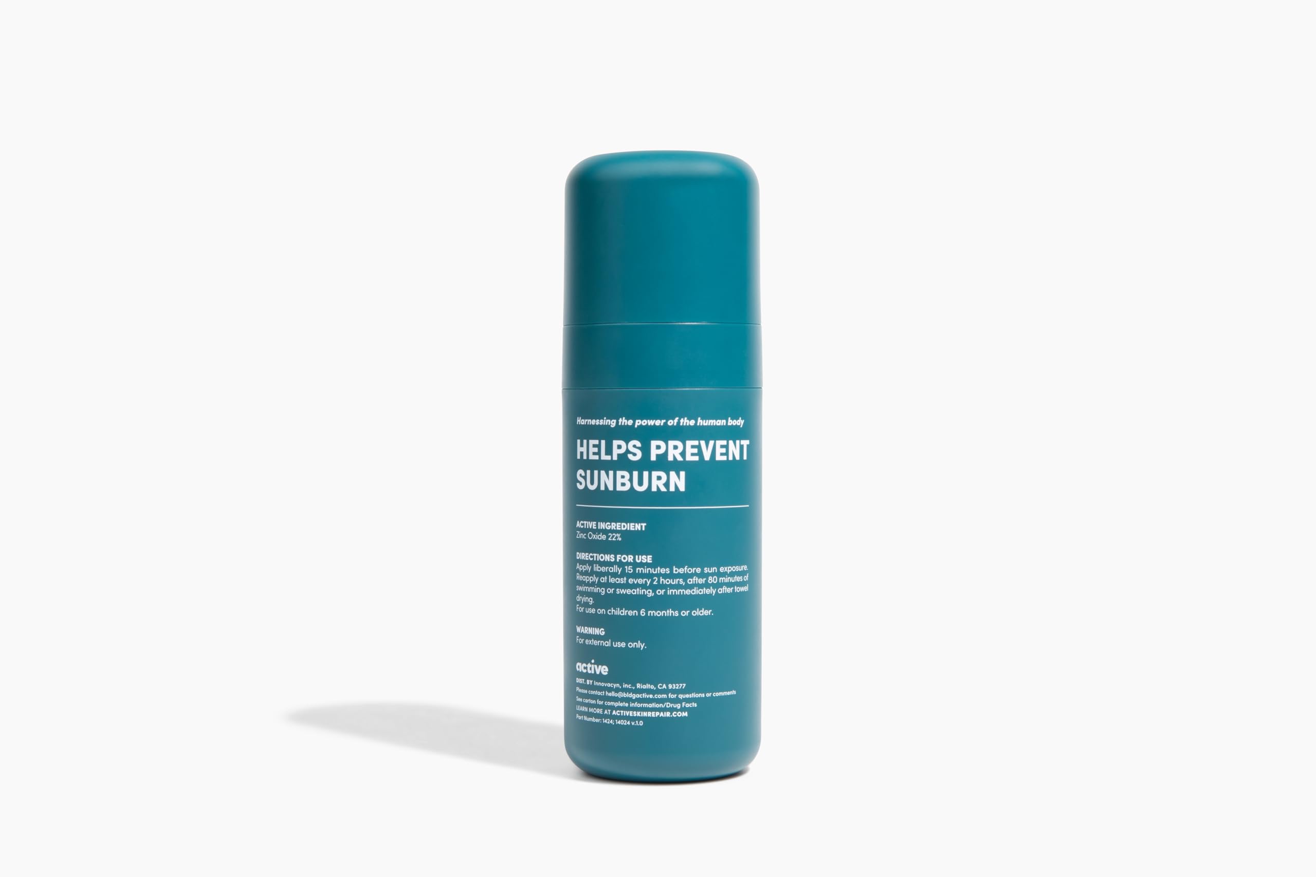 BLDG ACTIVE pump-top detail delivering controlled sunscreen application