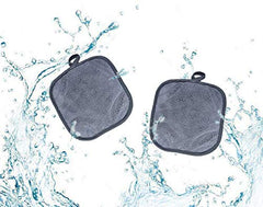 BloomSesame wet cloth dripping water to show absorbency and easy rinsing
