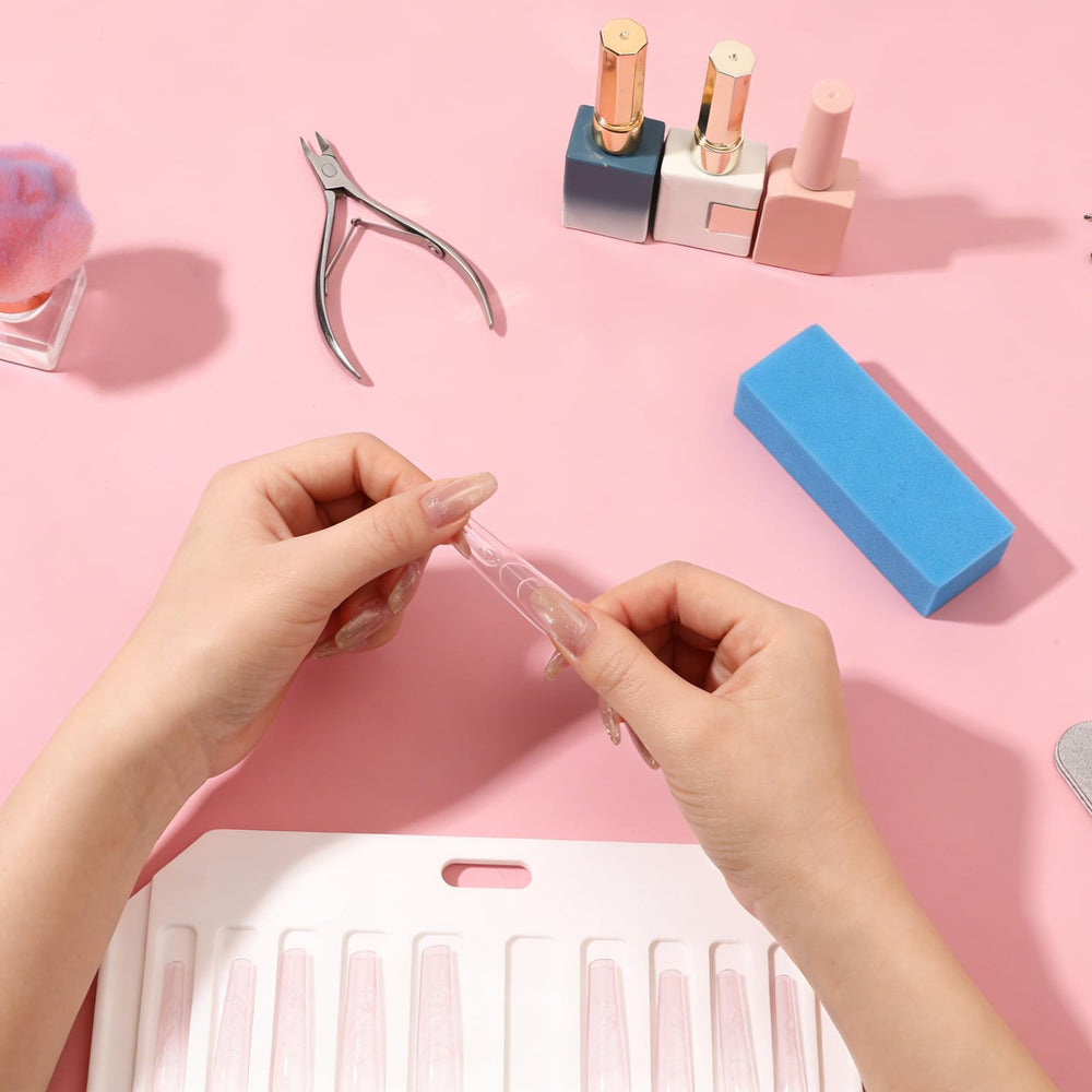 BOMOQING cleaning wipe demonstration highlighting water-resistant easy-care