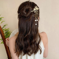 BQSAZHYJ size comparison with ruler showing 17 cm length for medium to long hair