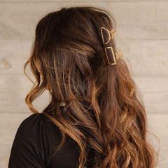 Brinie polished edge detail showing smooth finish that protects hair from snags