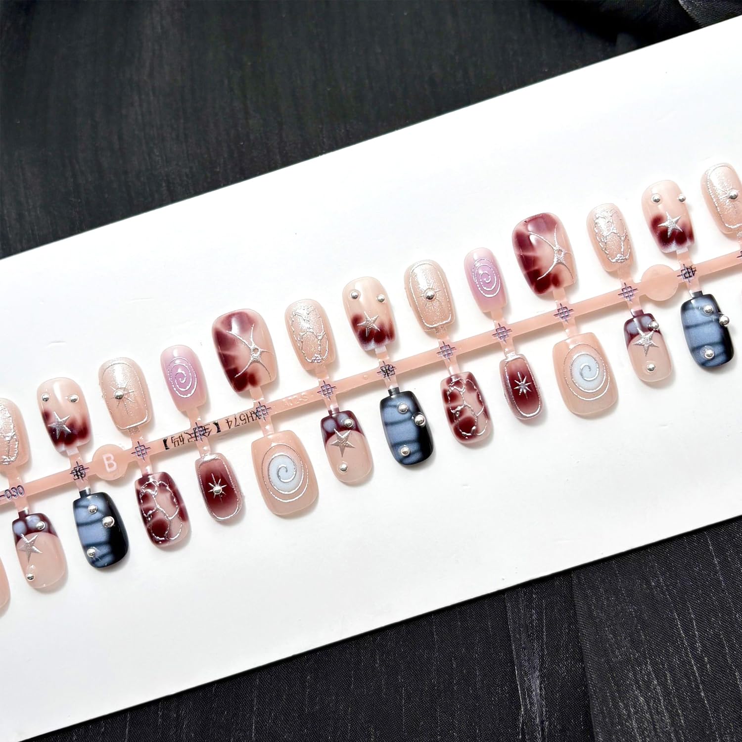 BSBTBZ mixed-size layout next to ruler showing size variety for fit