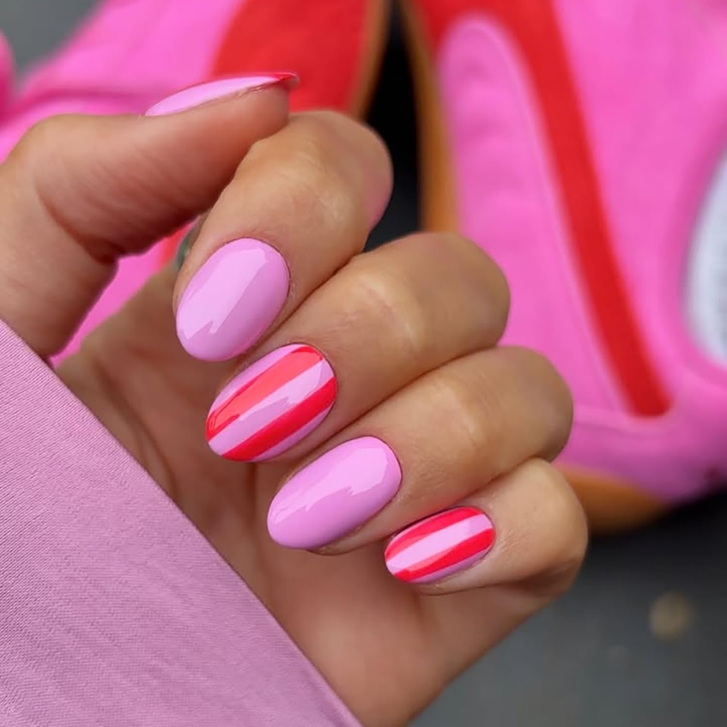 Byeokip glossy nail surface texture showing smooth shine and salon look