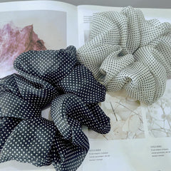 CAFUDEYE close-up of satin texture and seams for soft, snag-free hold