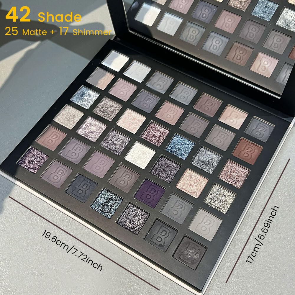 CAKAILA applied eye look showing seamless blend and long-lasting wear