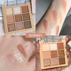 CAKAILA palette with applicator showing ease of on-the-go use