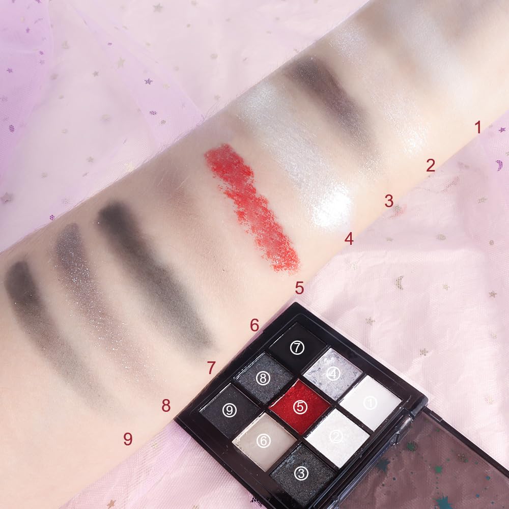 CAKAILA close-up matte swatches showing smooth blendability for smoky depth and contour
