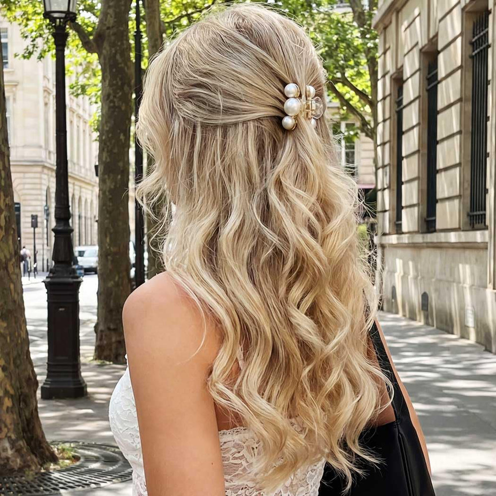 CAKURE clip securing a half-up hairstyle demonstrating tidy hold and style boost