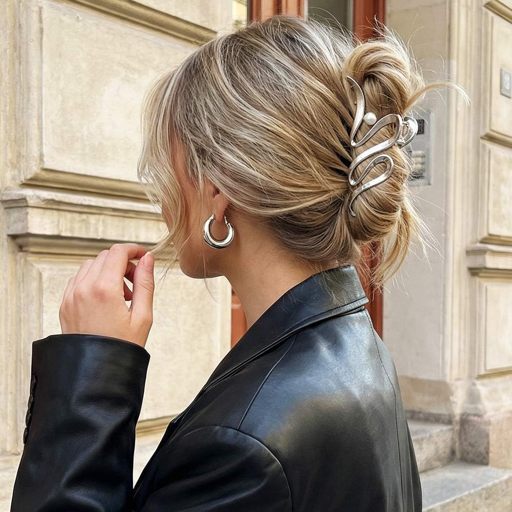 CAKURE paired clips flatlay showing coordinated style for outfits