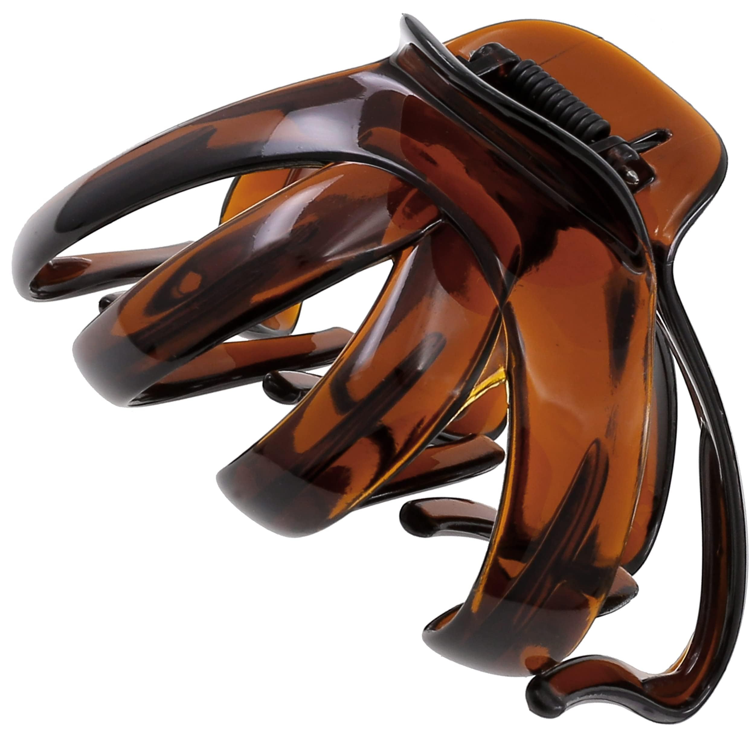 Camila Paris close-up of interlocking prongs for strong hold