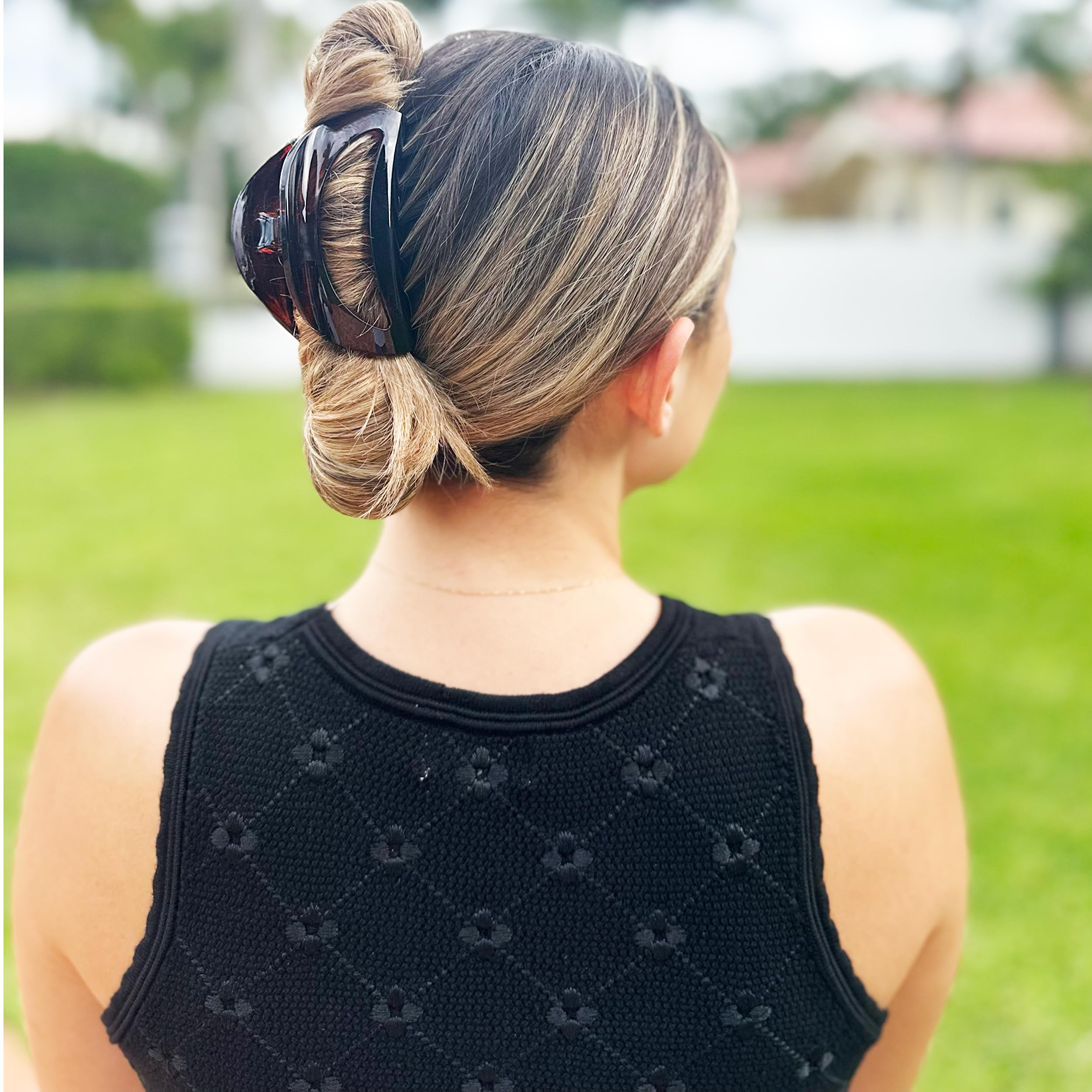 Camila Paris clip in hand to show scale and comfortable size