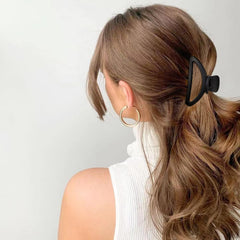 Canitor closeup matte texture highlighting smooth finish and hair protection