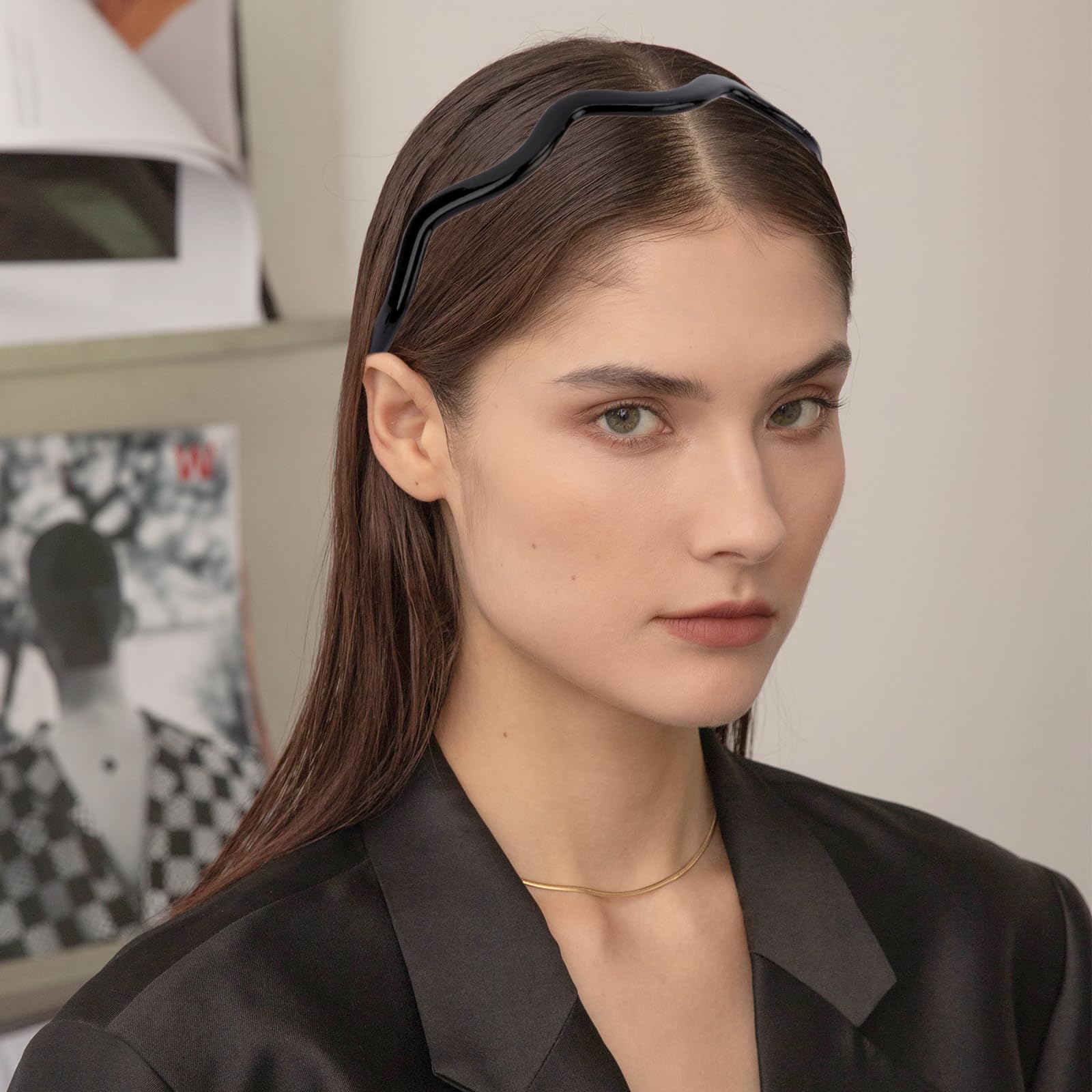Woman wearing Canitor headband with sunglasses for comfortable all-day use