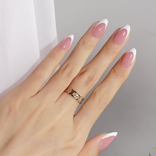 CANVALITE close-up of glossy gel finish demonstrating salon-like shine